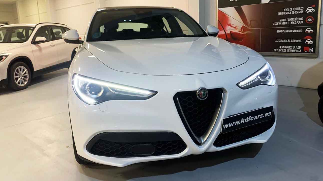 Alfa Romeo Stelvio Super RWD 2.2 D 160 CV