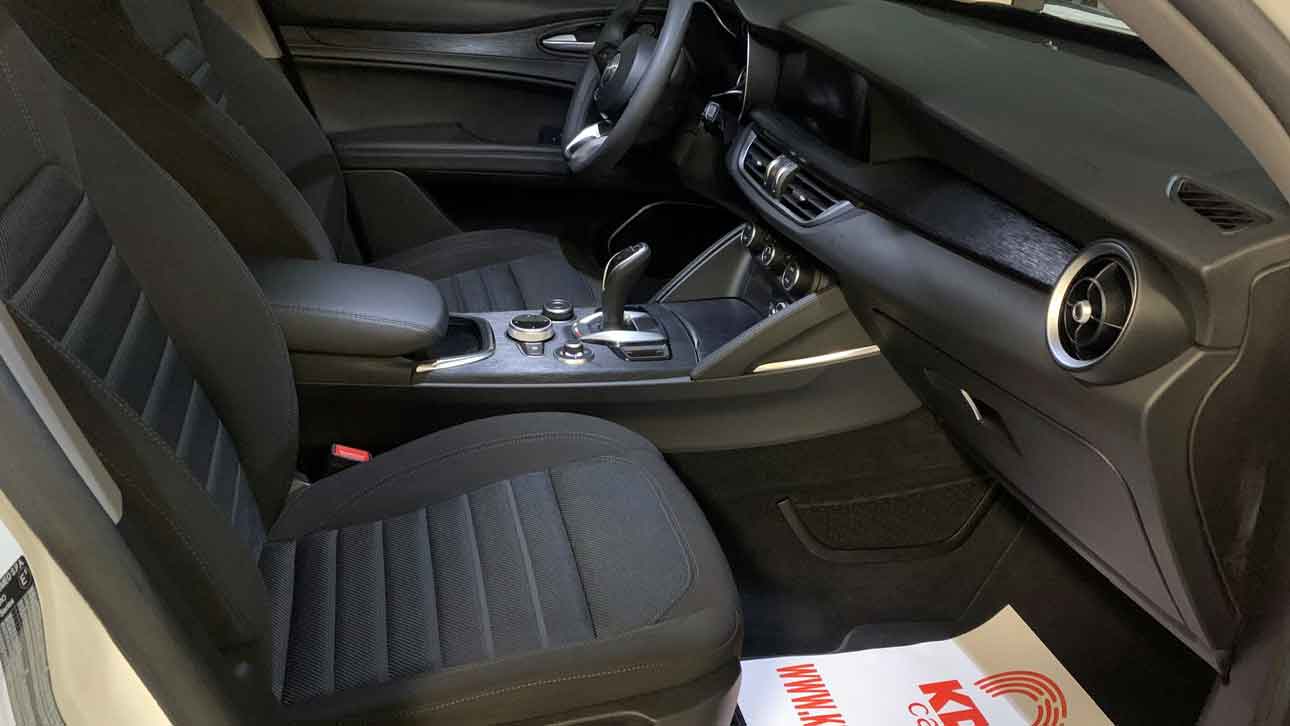 Alfa Romeo Stelvio Super RWD 2.2 D 160 CV